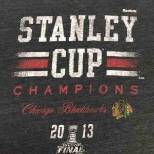 ✨3 for $10✨ Blackhawks t-shirts